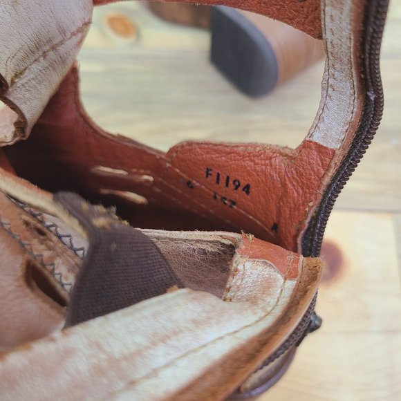 Corral Heritage Distressed  Leather Buckle Strap Western Gladiator Booties - Picture 9 of 9